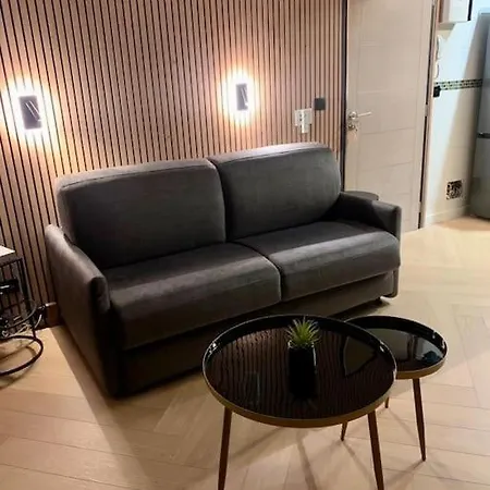 Le Doux - Hyper Centre - Classé 3 étoiles - 2 Pers - 150m Royan