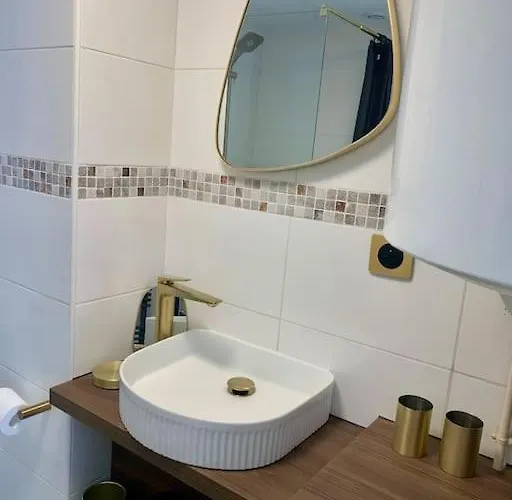 Le Doux - Hyper Centre - Classé 3 étoiles - 2 Pers - 150m